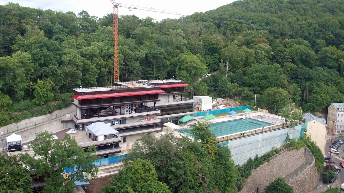Bazén Thermalu otevřou veřejnosti v neděli